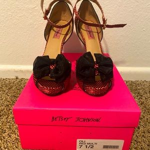 Betsy Johnson red black poka dot strap heel 7.5